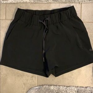 Black lulu shorts
